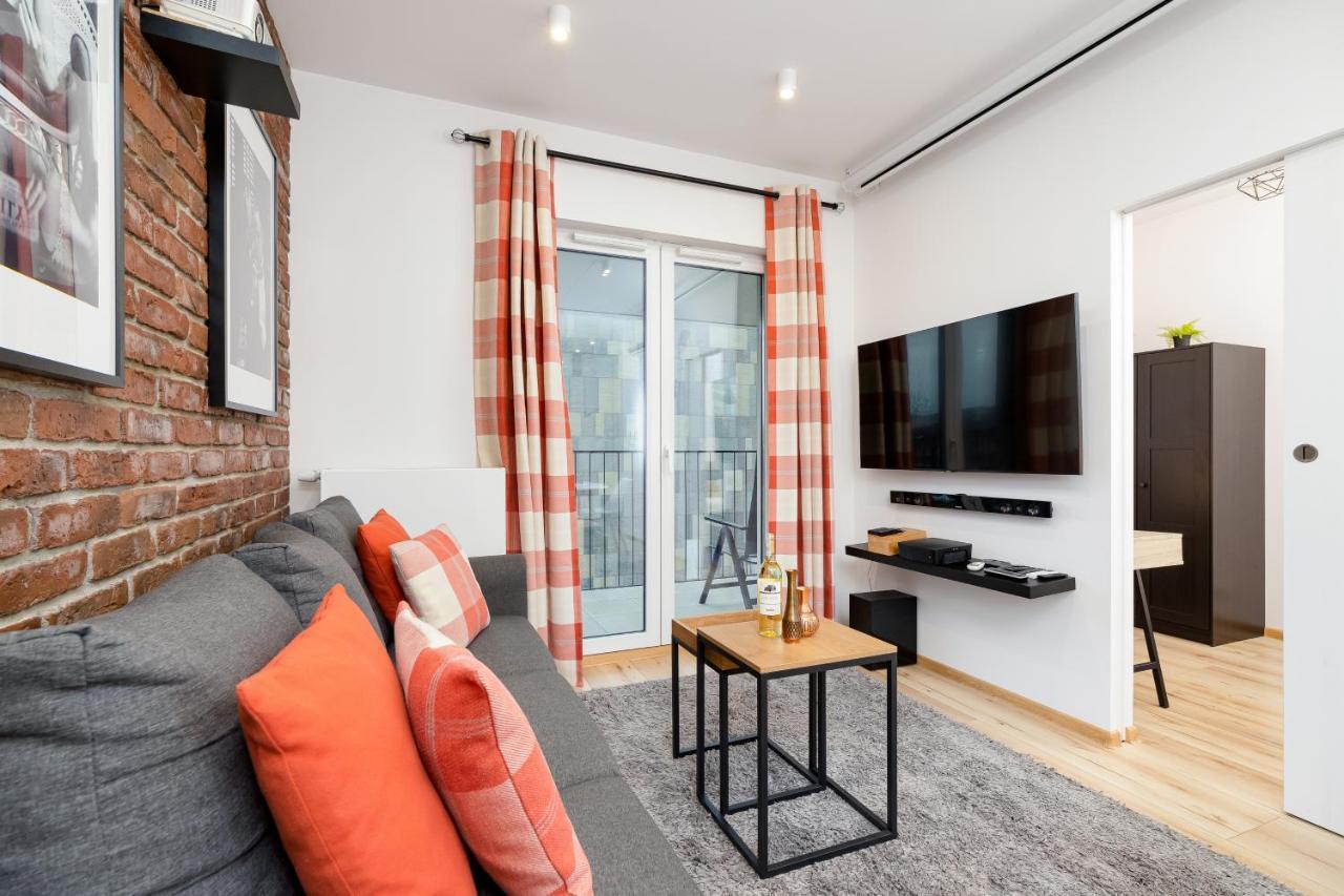 Movie Jacuzzi Apartment At The Main Station By Noclegi Renters Cracovie Extérieur photo